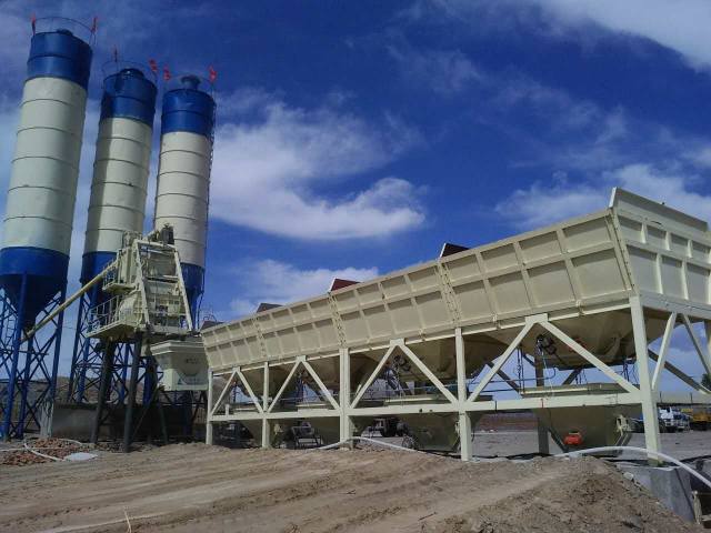 HZS75 concrete mixing plant