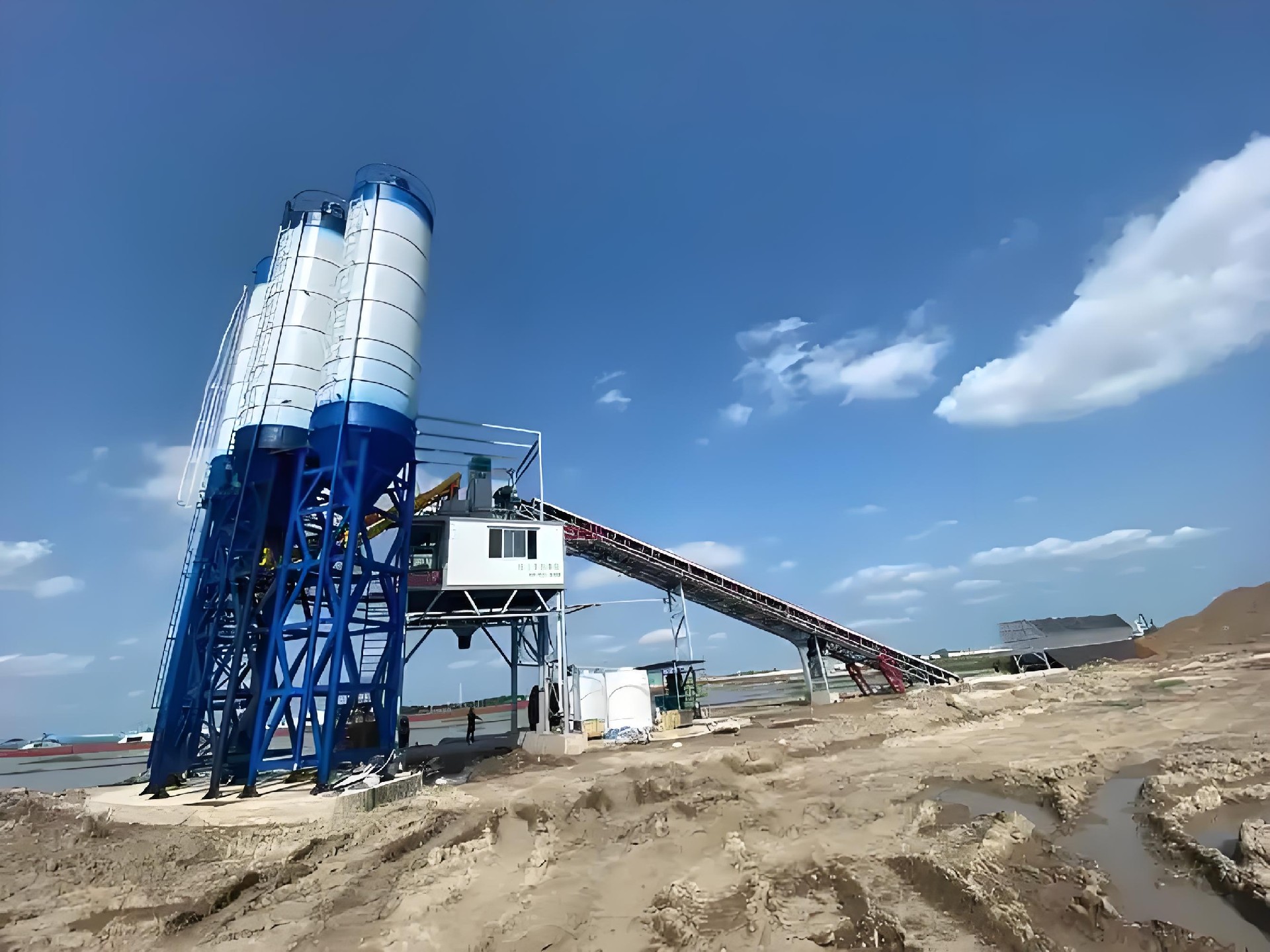 HZS35 concrete batching plant