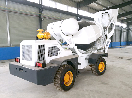 1.5 cubic meter self-loading mixer